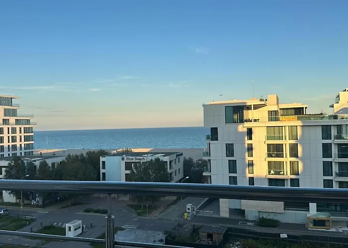 Hillien By The Sea